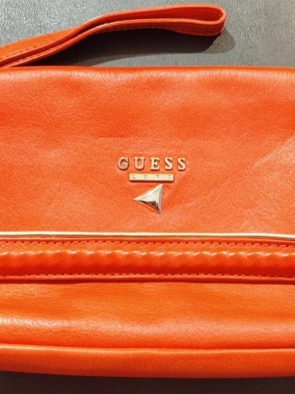 Guess Vintage Wristlet Clutch Wallet Gold-Tone Hardware Detachable Strap